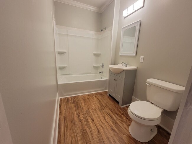 Building Photo - 3 Bed/2 Bath House