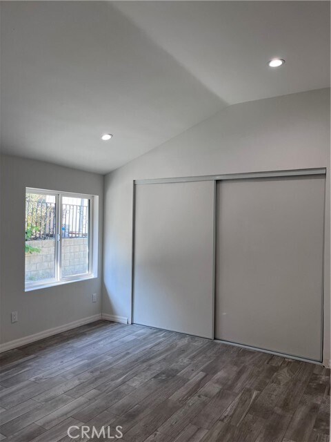 Building Photo - 2111 S Vallecito Dr