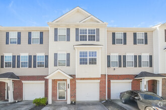 Building Photo - 3-Bedroom Townhome with Garage