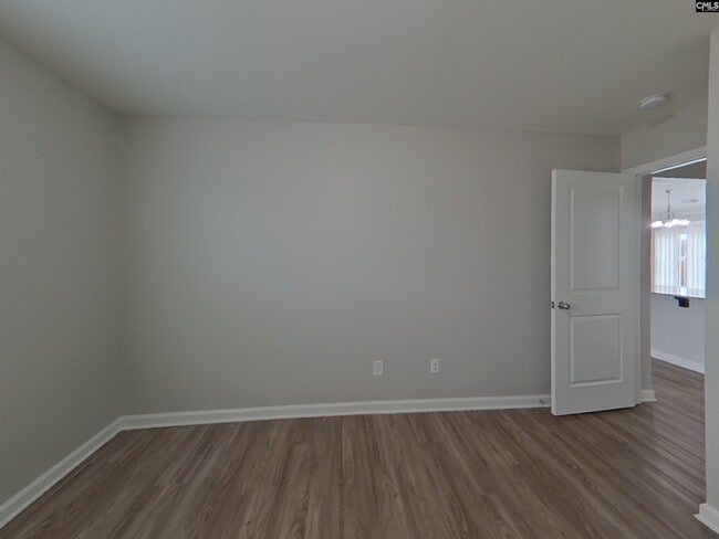 Building Photo - 333 Finch Ln