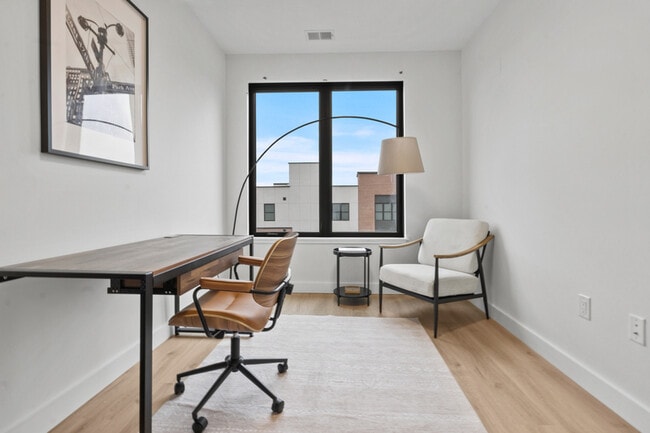 Building Photo - 407 Highland Ave
