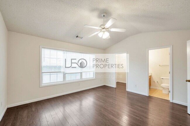 Building Photo - 950 Parkway Rd