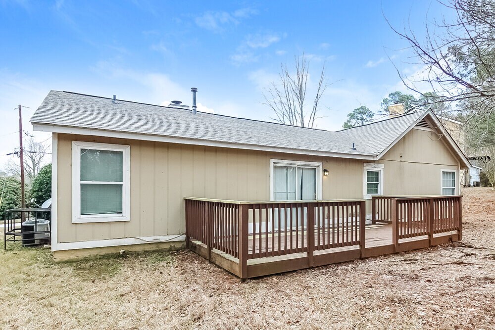 Building Photo - 2357 Deep Shoals Cir
