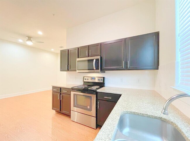 Building Photo - 2400 Louis Henna Blvd