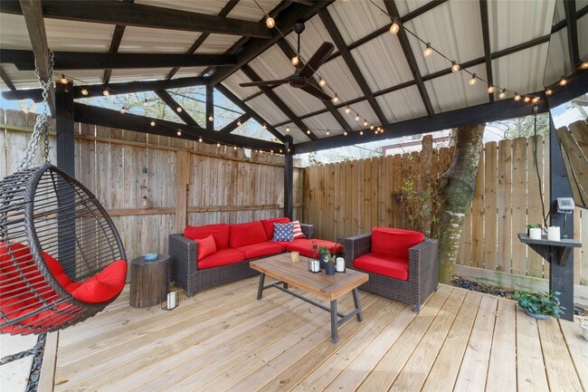 Building Photo - 10607 Chimney Rock Rd