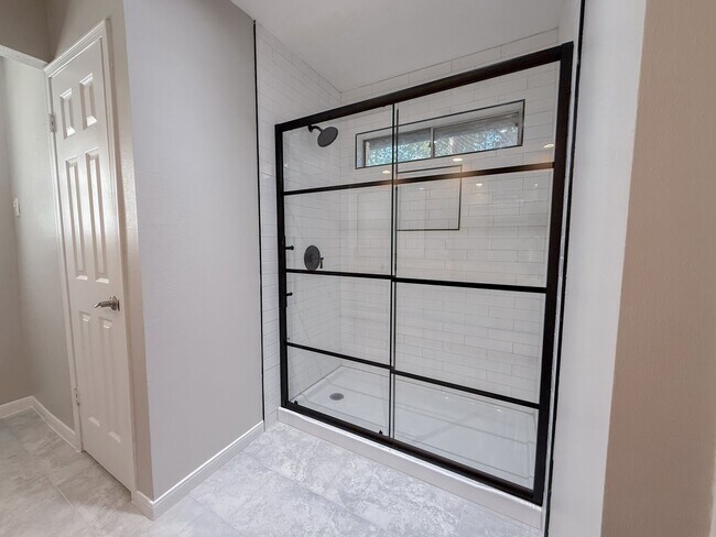 Building Photo - 15619 Ripplewind Ln