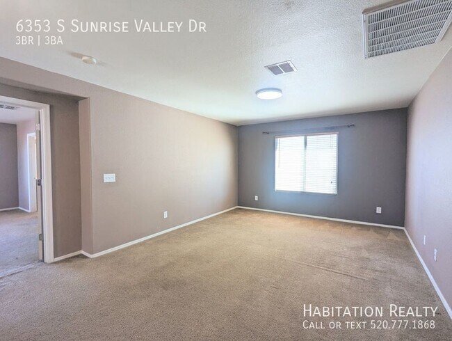Building Photo - 6353 S Sunrise Valley Dr
