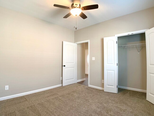 Building Photo - 1406 Citadel Dr