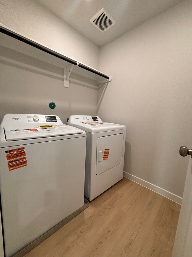 Building Photo - 7910 Alset Dr