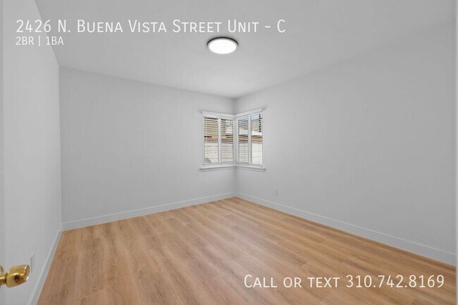 Building Photo - 2426 N Buena Vista St