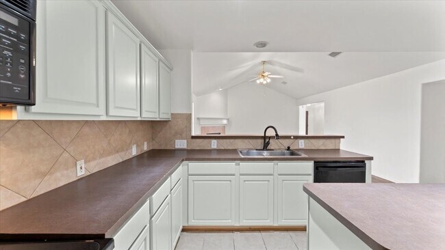 Building Photo - 111 N Misty Dawn Dr