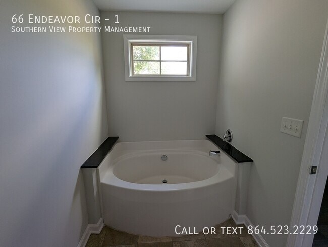 Building Photo - 66 Endeavor Cir