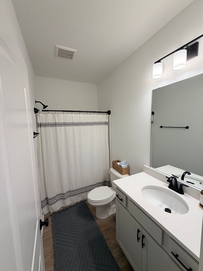 Building Photo - New Neighborhood.. Close to Barksdale Air Force Base..