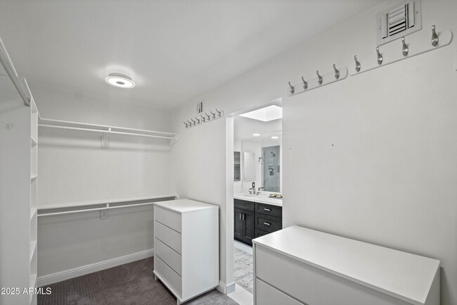 Building Photo - 7322 E Sierra Vista Dr