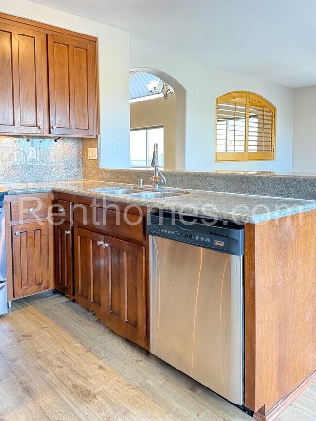 Building Photo - 10886 Caminito Colorado