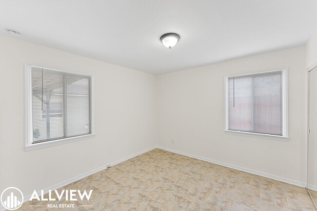 Building Photo - Charming 1-Bedroom Private Home with Backyard – 6-Month Lease with Month-to-Month Flexibility