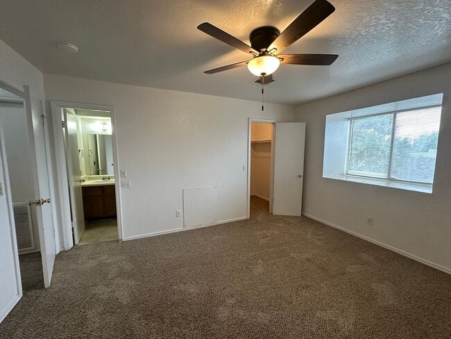 Building Photo - 1311 Eastgate Dr