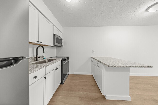 Building Photo - 2931 SE 52nd Ave