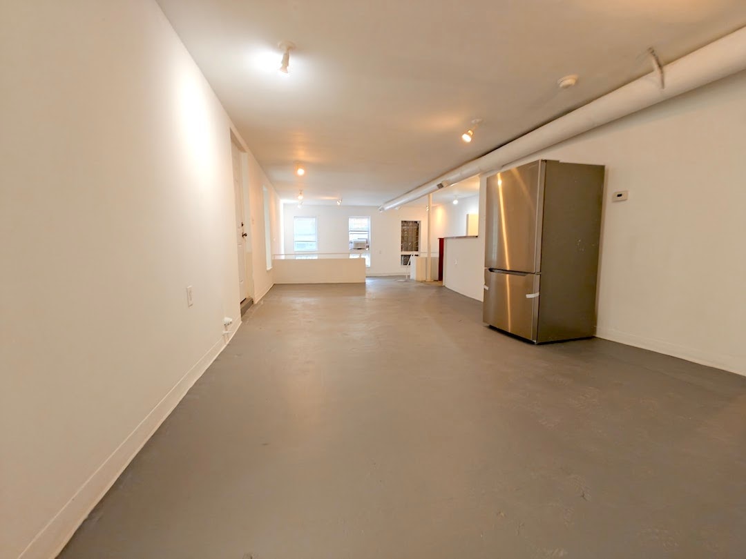 Building Photo - 1806 S Jefferson St