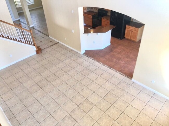 Building Photo - EAGLE CREEK LAKE NONA! WELCOME HOME! Beautiful water views! Spacious 2 story-3 bedroom 2.5 bath h...