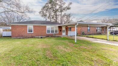 Building Photo - 2 Bedroom Home in Port Allen for Lease!