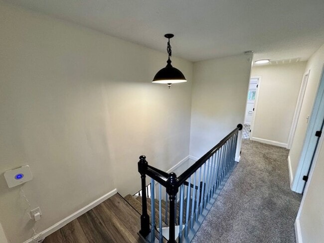 Building Photo - UP TO $500 OFF ONE MONTH!