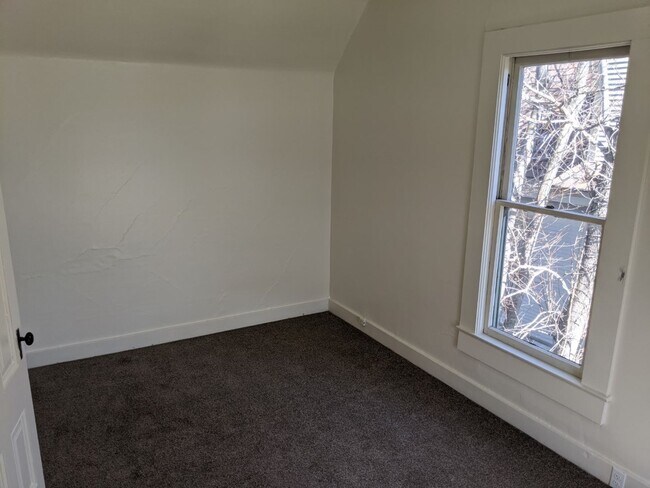 Building Photo - 1510 Broad St