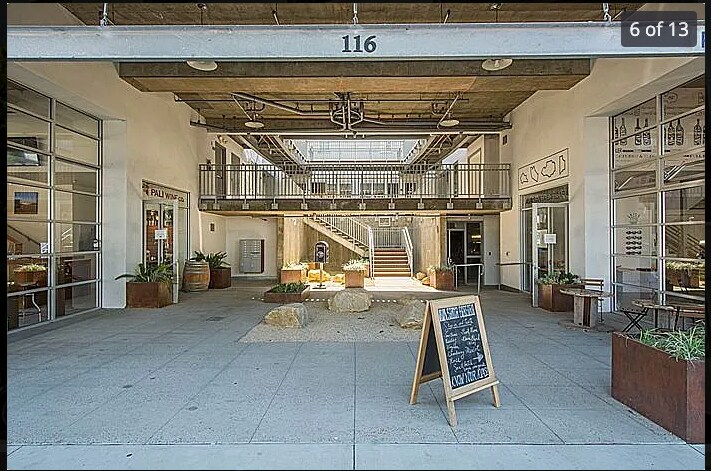 Building Photo - 116 E Yanonali St