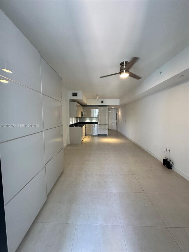 Building Photo - 1010 Brickell Ave