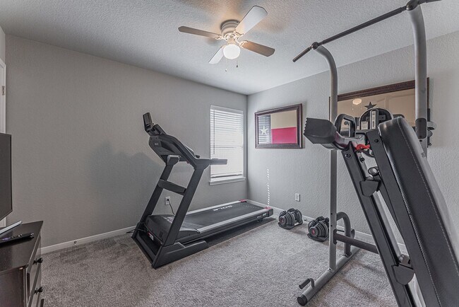 Building Photo - 810 Earp Dr