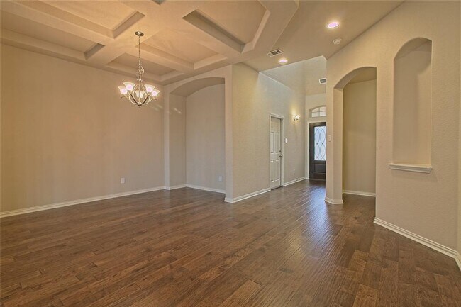 Building Photo - 2700 Madelena Ct