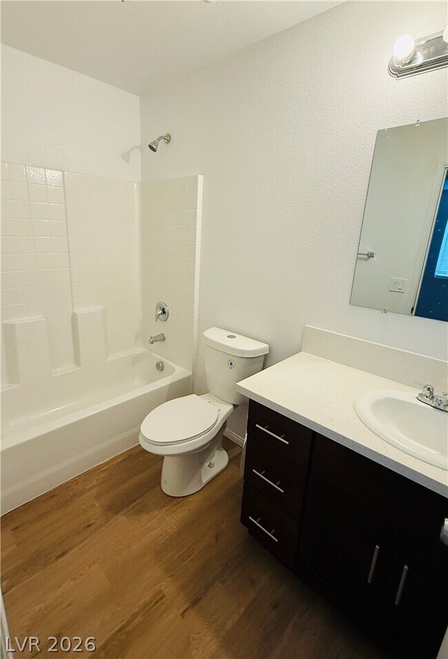 Building Photo - 2021 E Ambush St