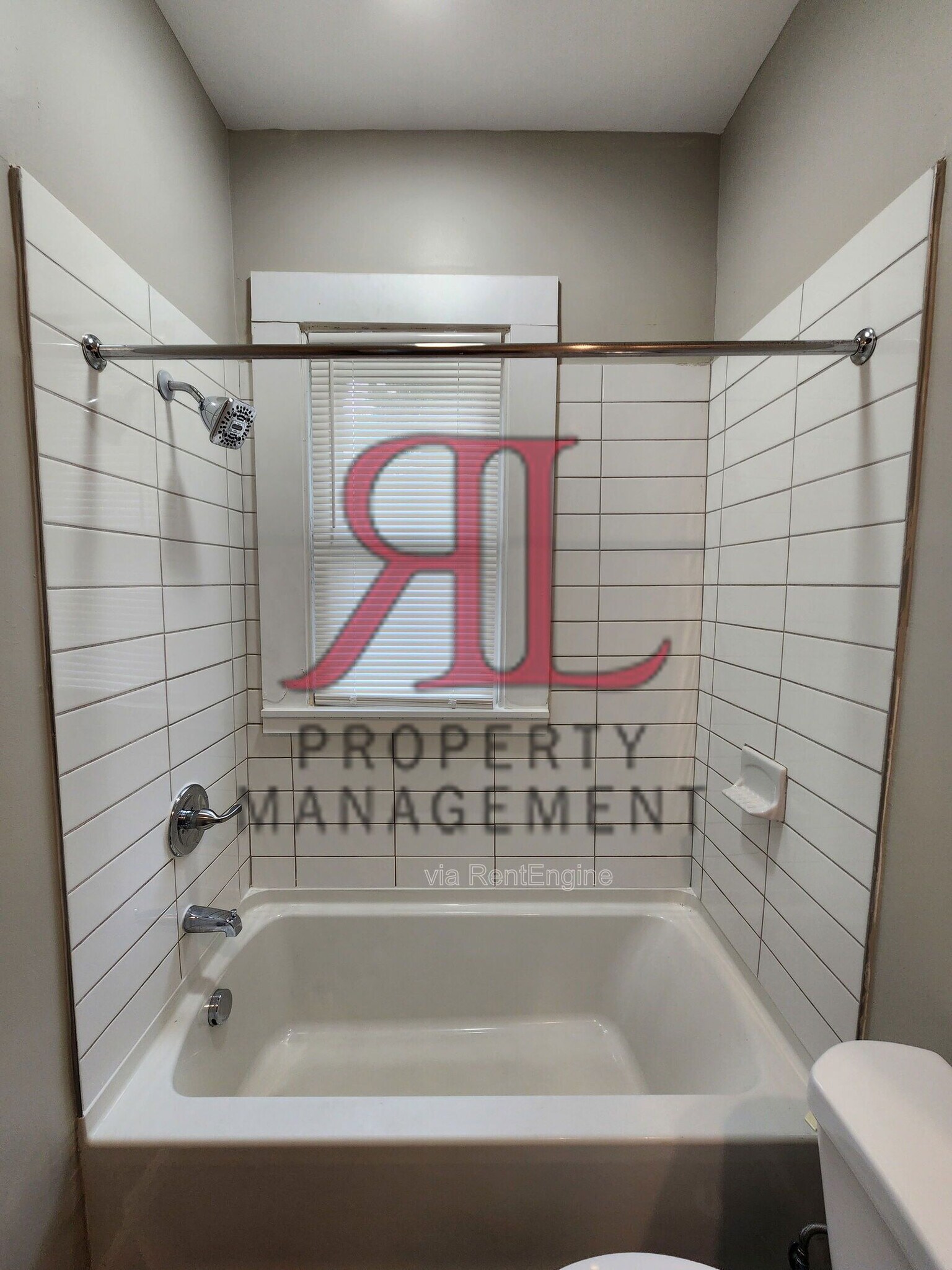 Building Photo - 644 S Champion Ave