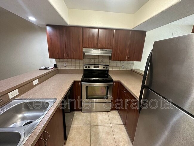 Building Photo - 4946 25th St W