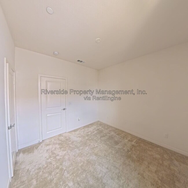 Building Photo - 16008 Jamie Ln