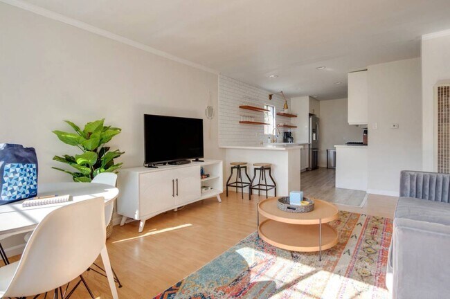 Building Photo - 12429 Wagner St