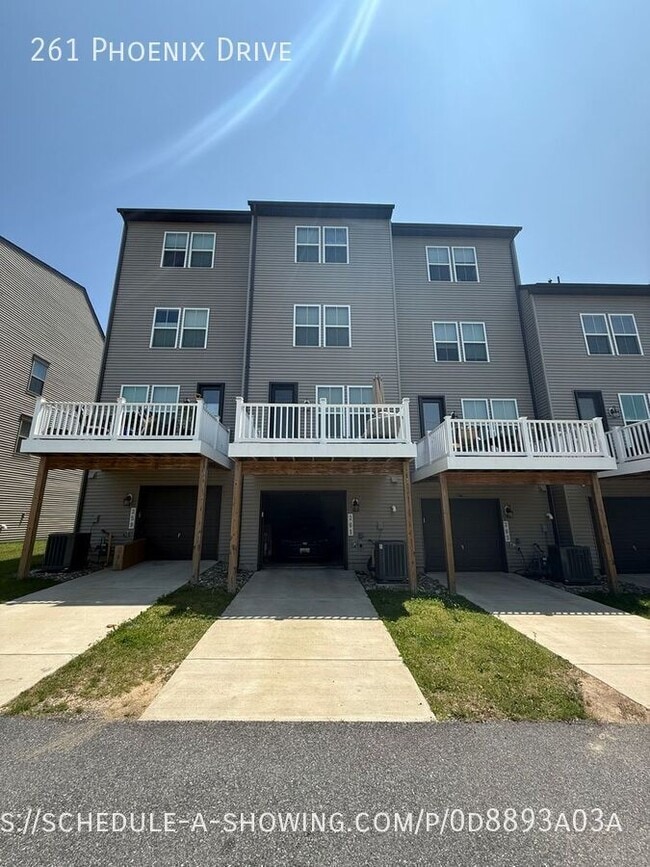 Building Photo - 261 Phoenix Dr