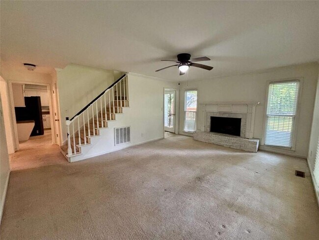 Building Photo - 4160 Creekwood Dr