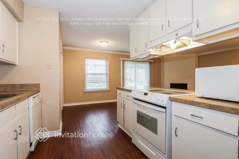 Building Photo - 5411 Vermillion Trail