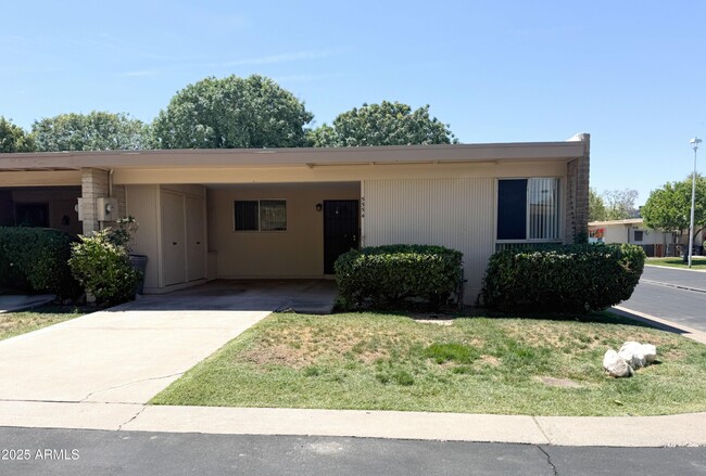 Building Photo - 5554 N 10th St