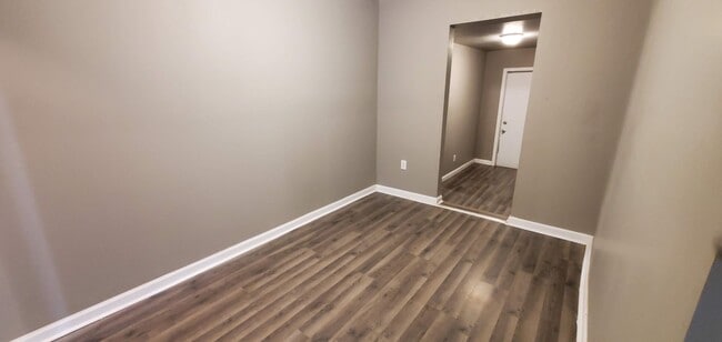Building Photo - Large Ranch Home with Garage - Section 8 A...