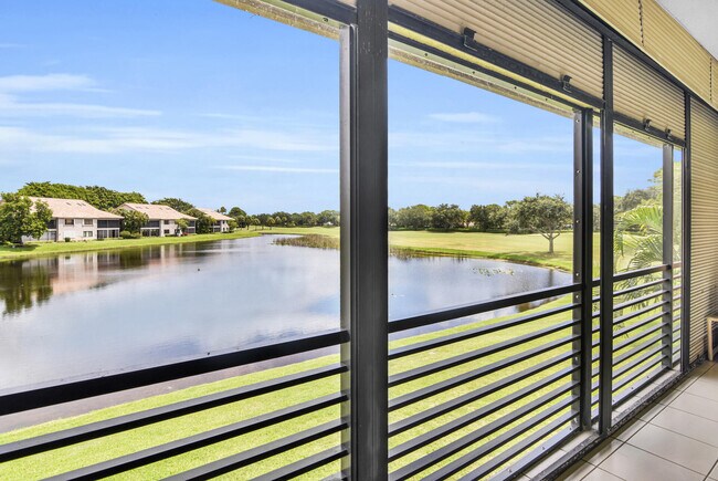 Building Photo - 16922 Isle of Palms Dr