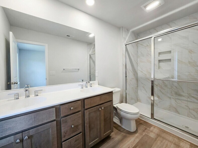 Building Photo - 305 Frederick Way