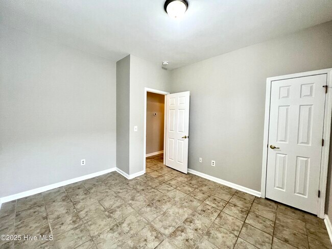 Building Photo - 274 Coralstone Ct