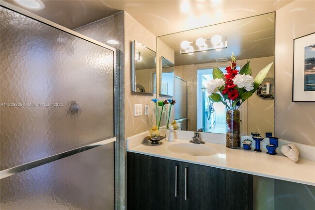 Building Photo - 7330 Ocean Terrace