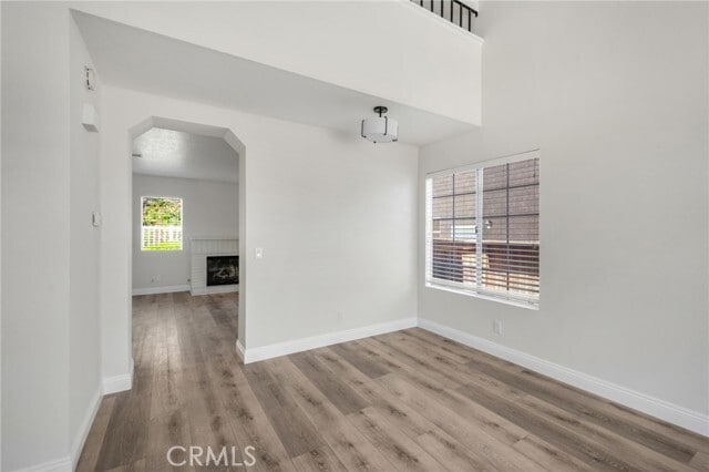 Building Photo - 24351 Kings View