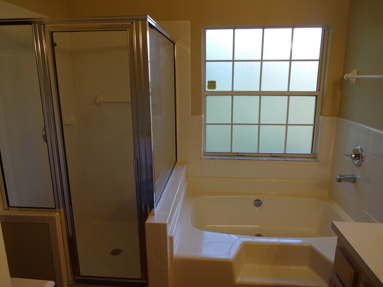 Building Photo - 7578 Fawn Lake Dr N