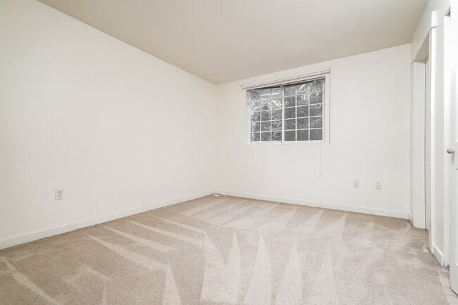 Building Photo - 23120 SE Black Nugget Rd