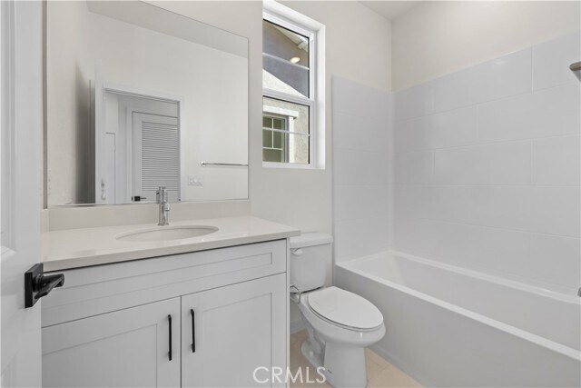 Building Photo - 12985 Royale Dr