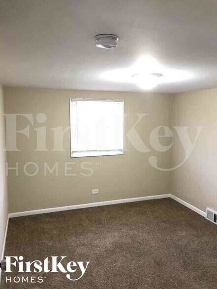 Building Photo - 26646 Elmwood Ave